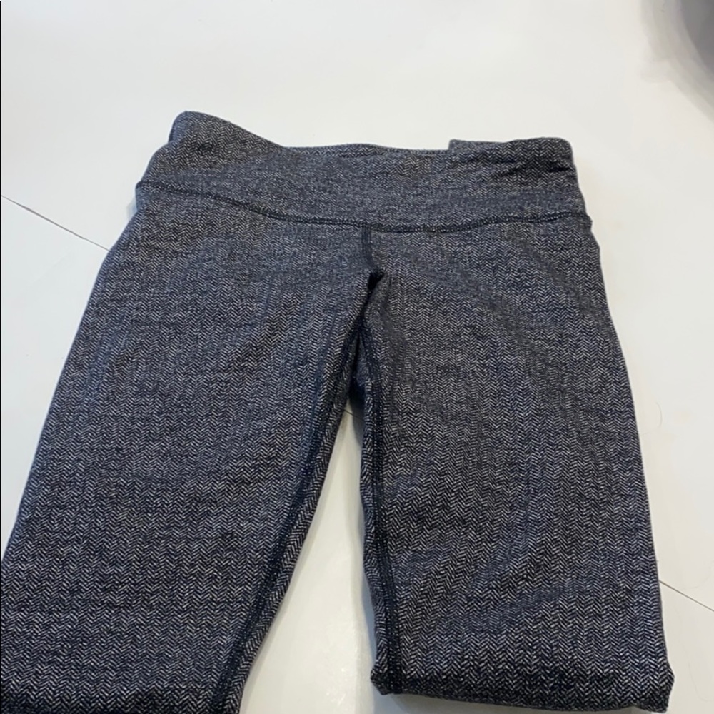 LuluLemon herringbone leggings - Picture 2 of 4
